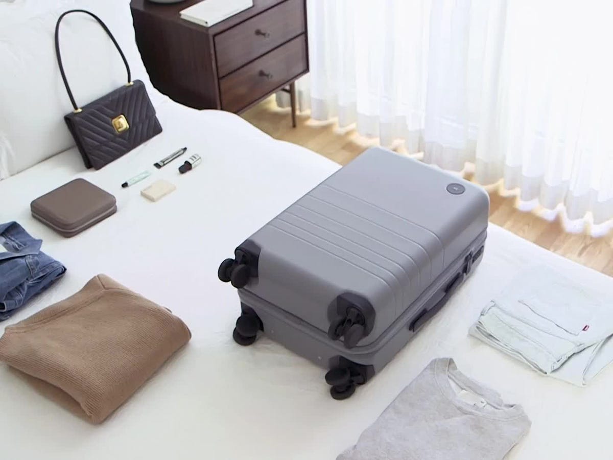 Los mejores juegos de maletas para tus viajes 2024 maleta hybrid luggage