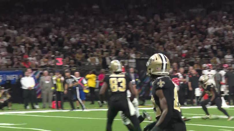 Joe Burrow wears Ja'Marr Chase's LSU championship jersey at Superdome