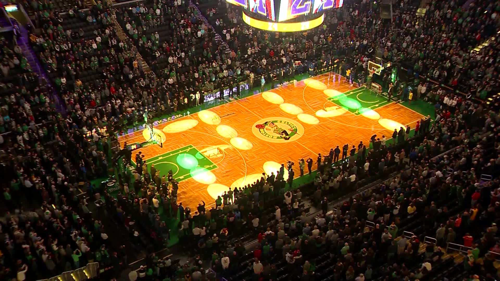 Bill Russell wears Kobe Bryant jersey to Celtics-Lakers game