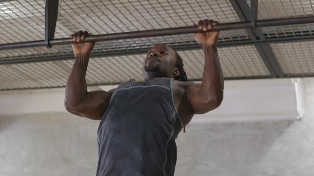 Which Muscles Do Pullups Work? Experts Explain