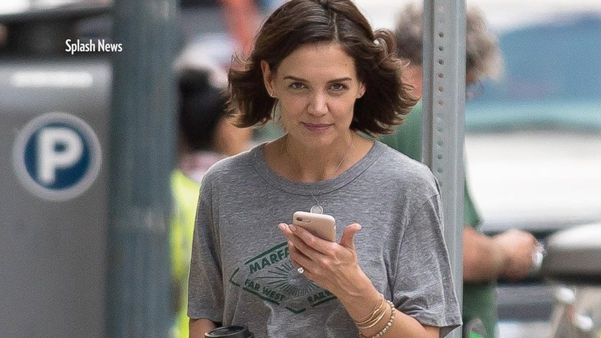 preview for Katie Holmes Spotted Wearing a Diamond Ring on Her Left Hand Sparking Engagement Speculation