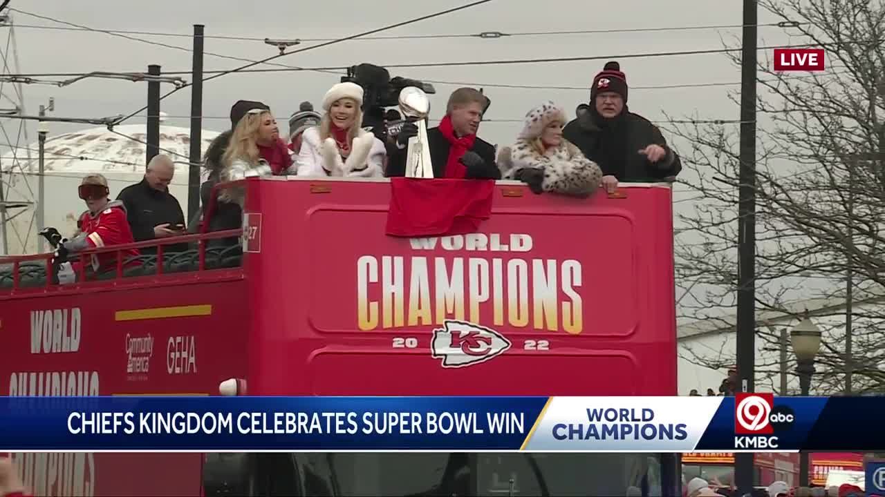 Chiefs Super Bowl parade: Mahomes wears WWE belt, chugs beer