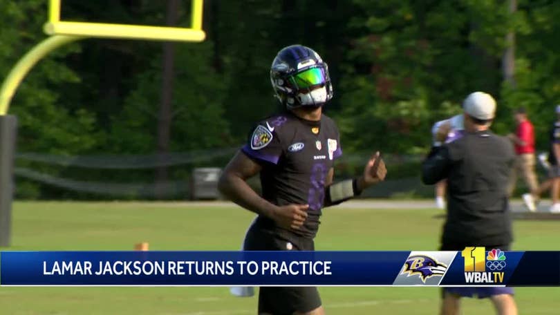 Lamar Jackson back on the practice field after battling COVID-19