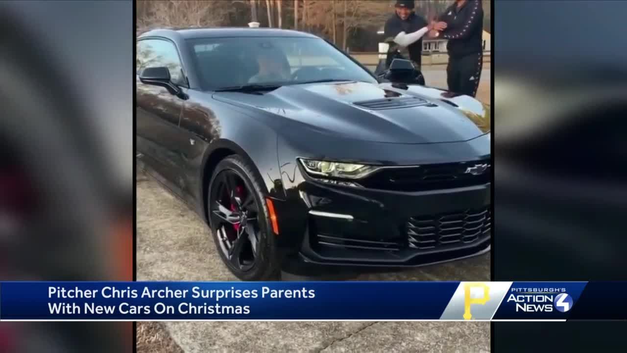 Pirates pitcher Chris Archer surprises parents with new cars on