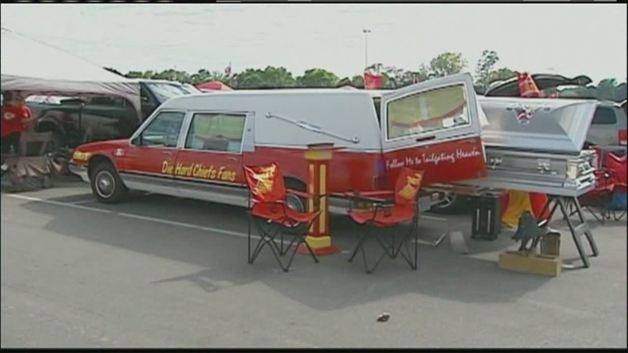 These Kansas City Chiefs fans tricked out a hospital van to create their  dream tailgate