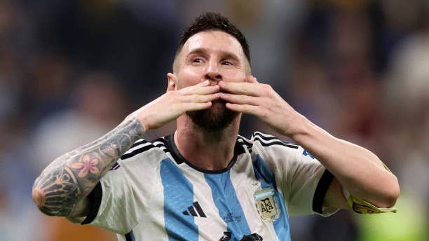 Messi says he will again play for Argentina's national team