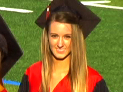preview for Pretty Amazing Insider: Lauren Graduates!