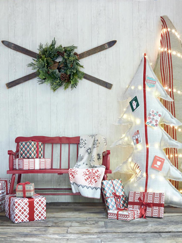 Easy, Inexpensive Holiday Decor - Holiday Decor You Can Make in Minutes