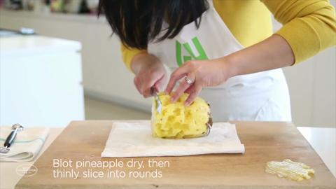 preview for How to Make a Pineapple Flower