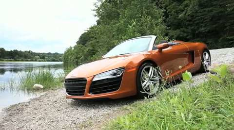 preview for 2014 Audi R8 Spyder: Up Close and Personal