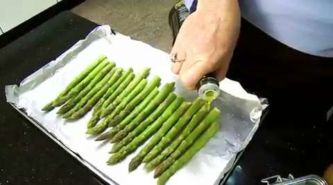 preview for Kitchen Bytes: How To Prepare Asparagus