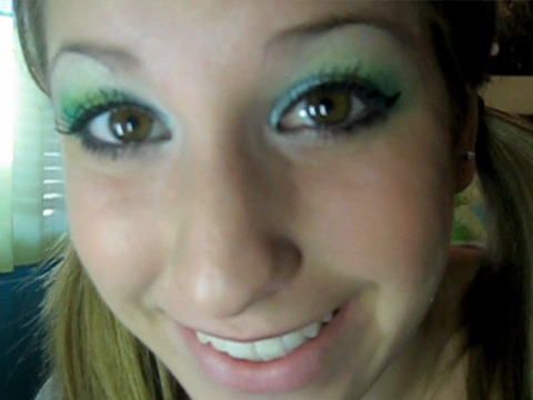 preview for Play with Color with a Fun Blue and Green Eye!