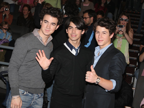 preview for Who's The Fave Jonas Brother?