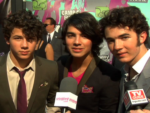 preview for On the red carpet at the Jonas Brothers Camp Rock premiere