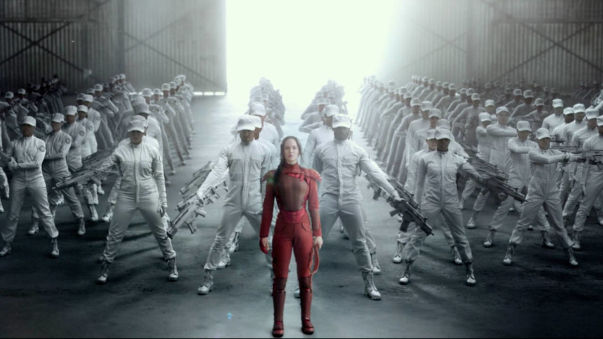 Katniss leads rebellion in new 'Hunger Games: Mockingjay Part 2