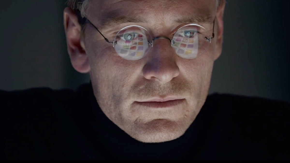 preview for Watch Michael Fassbender in Steve Jobs trailer
