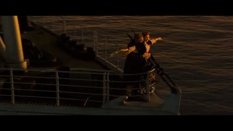 preview for 'Titanic' video clip - I'm flying