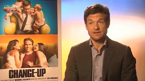 Jason Bateman is naked, Ryan Reynolds is hot in The Change-Up – Page 2 –  SheKnows