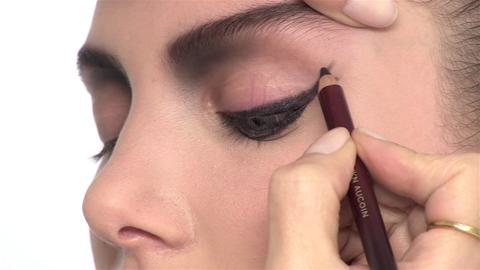 preview for Lisa Eldridge's Guide to the Punk Eye