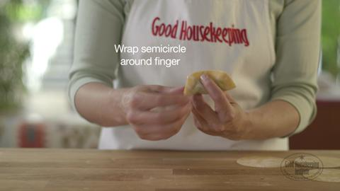 Wood, Finger, Sleeve, Hand, Wood stain, Thumb, Hardwood, Pattern, Nail, Recipe, 