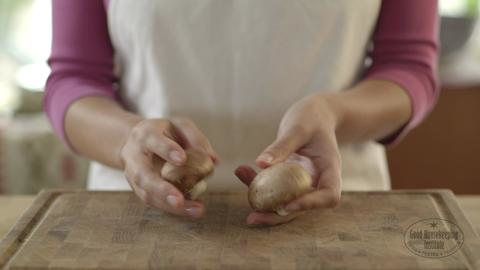 Finger, Hand, Nail, Cook, Cooking, Wood stain, Dough, Recipe, Gesture, Kitchen utensil, 