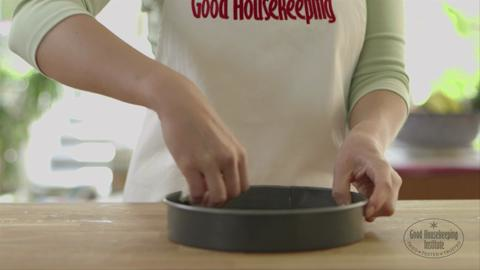 How To Line A Loaf Tin  Good Housekeeping UK 