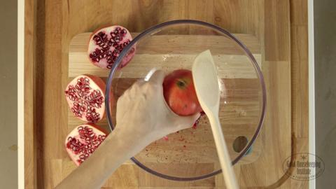 preview for How to de-seed a pomegranate