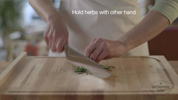 Finger, Product, Hand, Cutting board, Wrist, Gesture, Cook, Wood stain, Kitchen utensil, Nail, 
