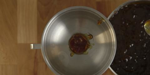 How to pot jam video – how to sterilise jam jar – how to pot marmalade – how to use jam jar cover – how do I pot jam
