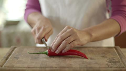 preview for How to prepare chillies
