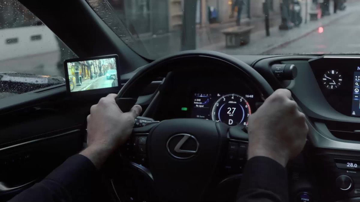 preview for Conducimos el Lexus ES 300h 2021: Cámara… ¡y acción!