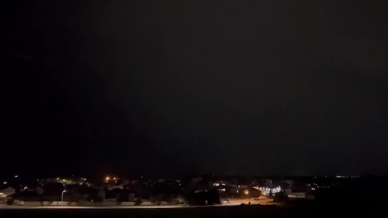 Impressive lightning strikes caught on camera as thunderstorms move through Omaha area