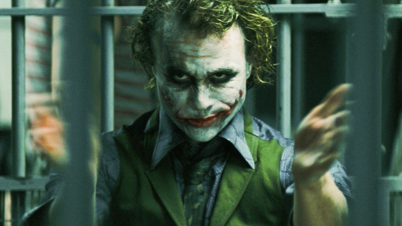 Christopher Nolan honors 'Dark Knight' star Heath Ledger while accepting Golden Globe