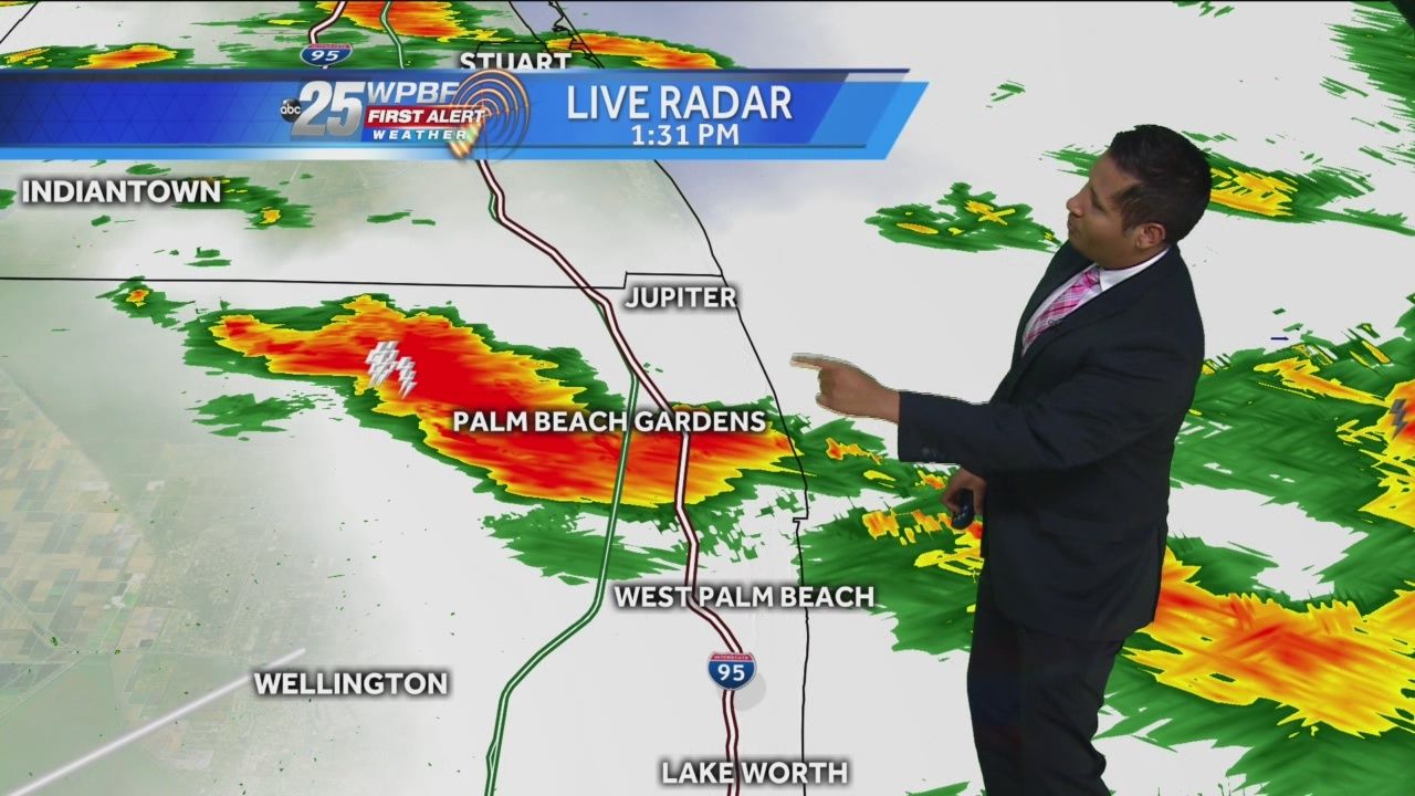 Heavy Rains Moving Through Treasure Coast Parts Of Palm Beach County Heavy Rains Moving Through Treasure Coast