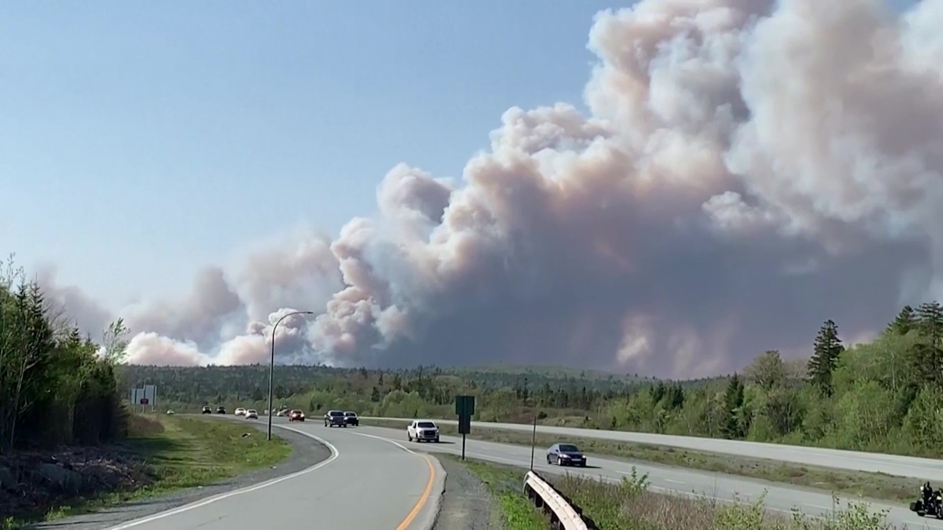 Smoke from Nova Scotia wildfires send thick smoke across Mass.