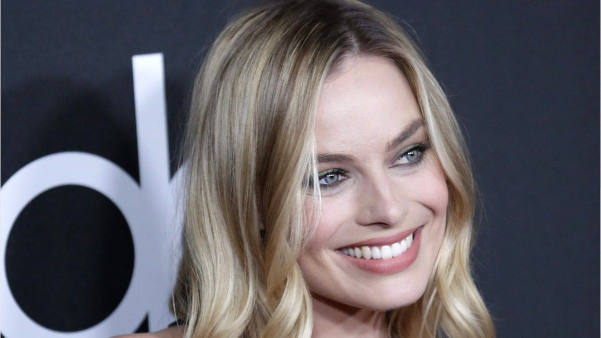 preview for Margot Robbie Reveals Why She's Hardly Ever Seen Wearing Her Wedding Ring