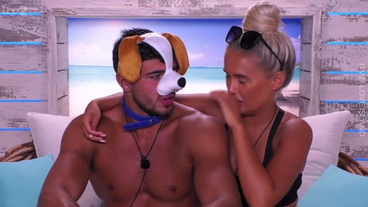 preview for Love Island 2019: Tommy asks Molly-Mae to speak to him in ye olde English