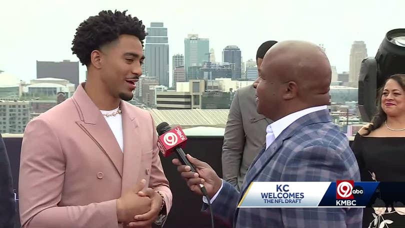 2023 NFL Draft: Bryce Young wears same suit as Travis Kelce