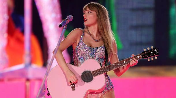 Taylor Swift Speak Now : : Electronics