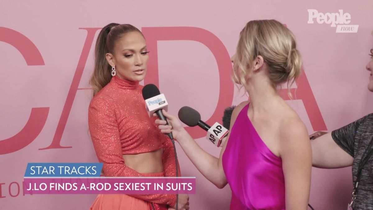 preview for Jennifer Lopez Bares Her Abs in Ralph Lauren Crop Top as She's Honored with CFDA Fashion Icon Award