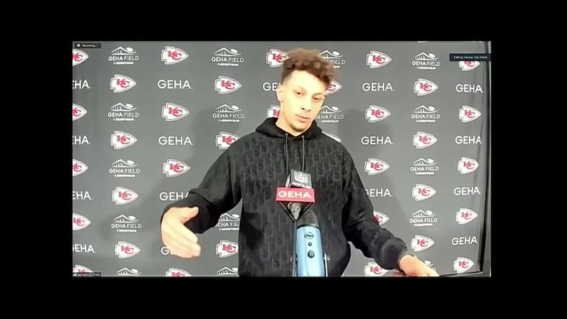 Patrick Mahomes gave Aaiden Diggs a signed Chiefs jersey