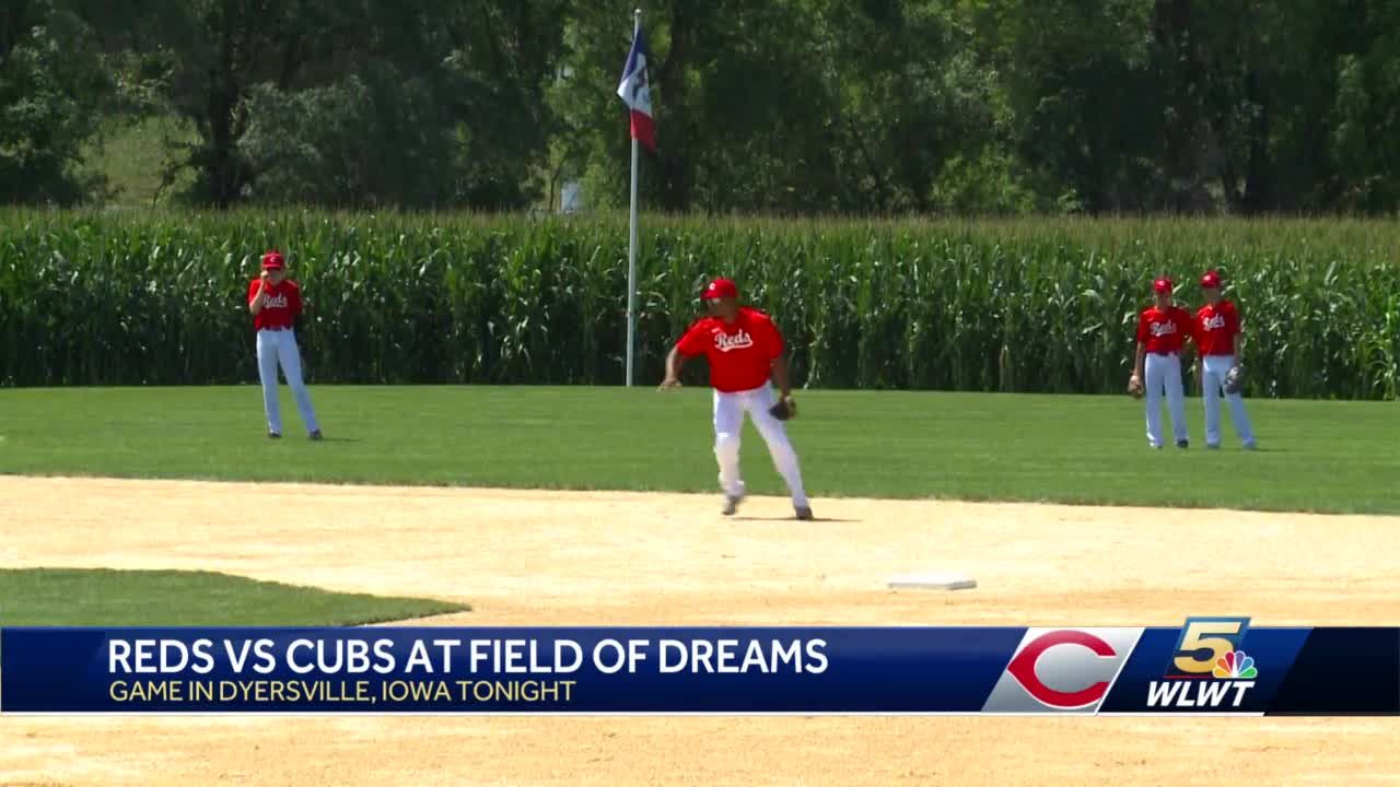 Sporting News MLB on X: Here's a first look at the gear the Cubs and Reds  will be sporting for the Field of Dreams game 😍 #MLBatFieldOfDreams   / X