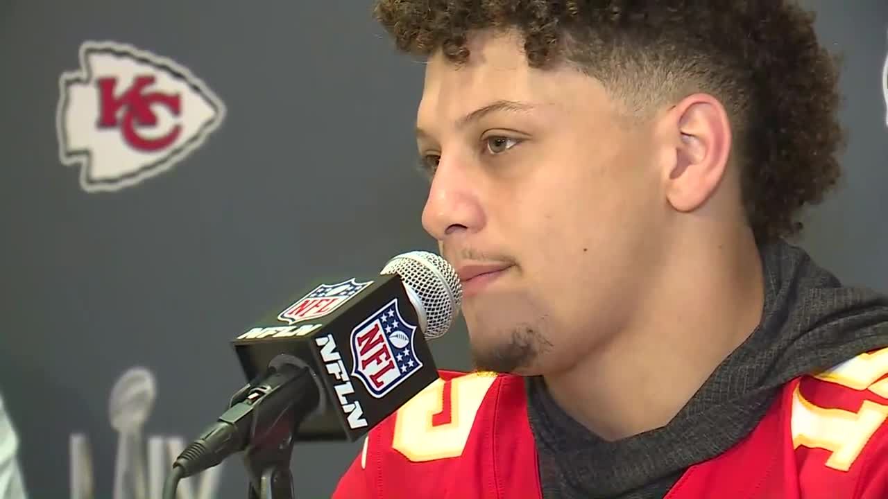 Patrick Mahomes credits Alex Smith for building 'culture that I came into'  - Deseret News