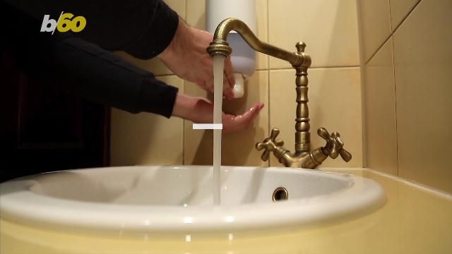 Girl Pissing In Sink