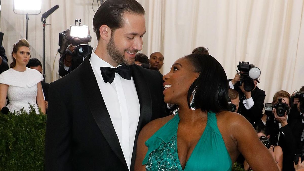 preview for A Perfect Match! Serena Williams and Alexis Ohanian Are Married