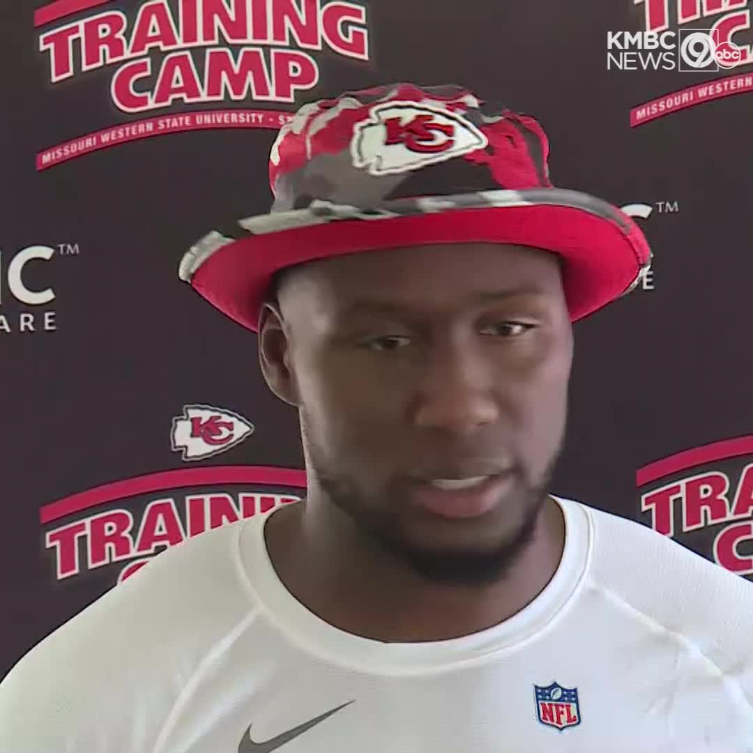 Kansas City Chiefs make stunning move, cut Kareem Hunt hours after video  surfaces - The Boston Globe