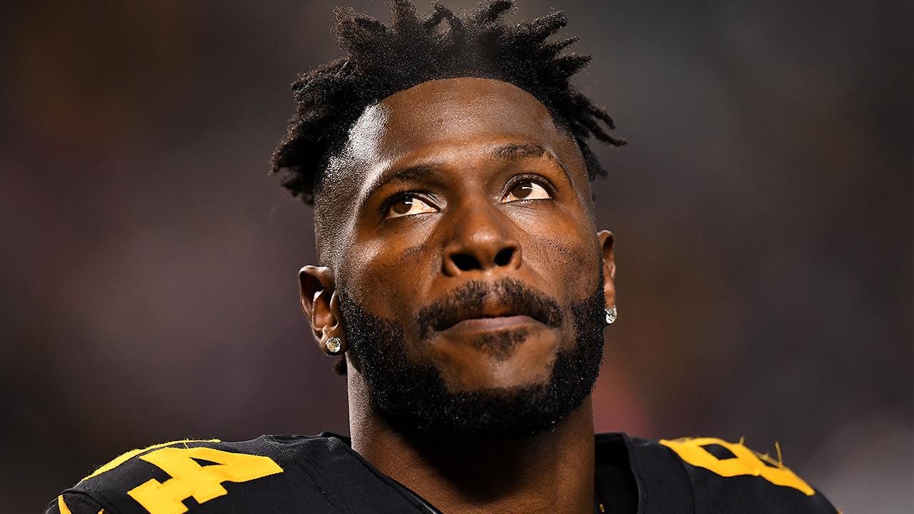 Business is boomin' with Antonio Brown's return to Steelers training camp