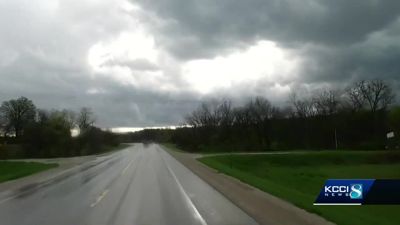 KCCI meteorologist Trey Fulbright provides storm updates from Wapello County