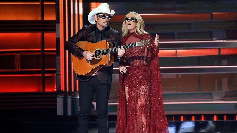 Oklahoma native Carrie Underwood wins Female Vocalist of the Year at CMAs