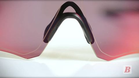 preview for The Super-Light Oakley EVZero Range Sunglasses